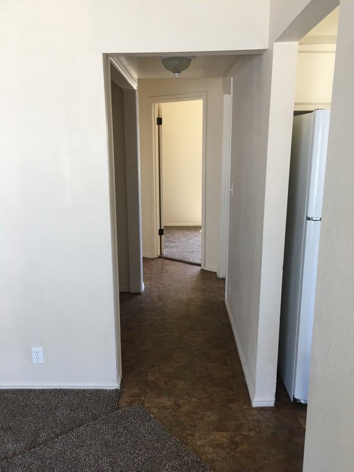 237 Montgomery Street West #2 - Photo 7 of 22