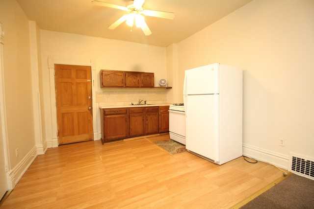 903 Bellevue Ave #2 - Photo 3 of 9