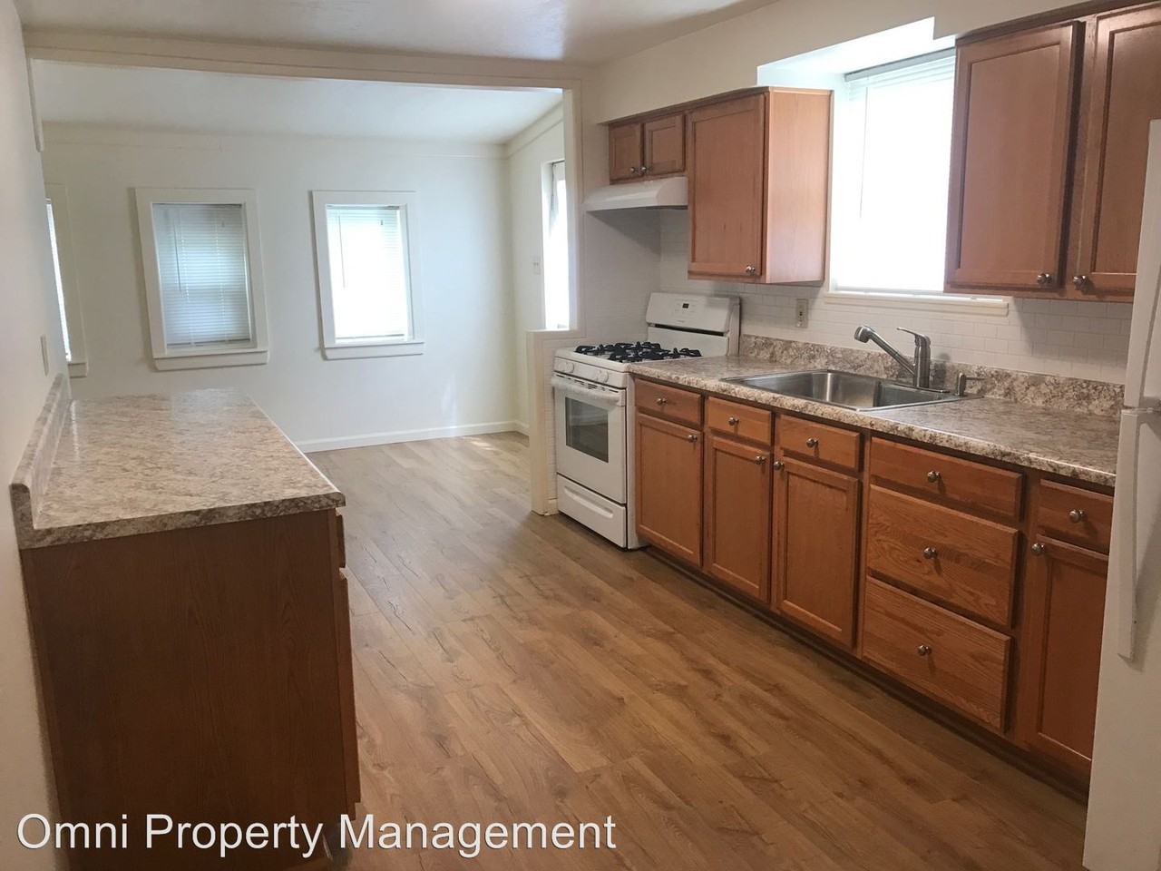 533 Indiana Ave - Photo 2 of 17