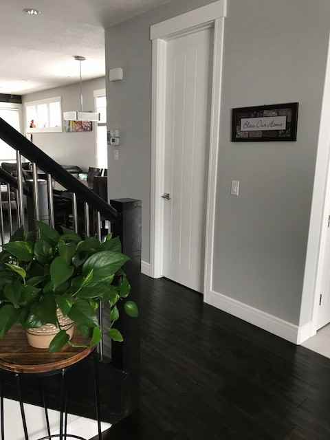 1510 18 Ave NW - Photo 3 of 17