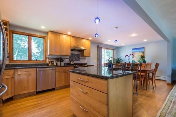 77 Harvard St - Photo 3 of 21