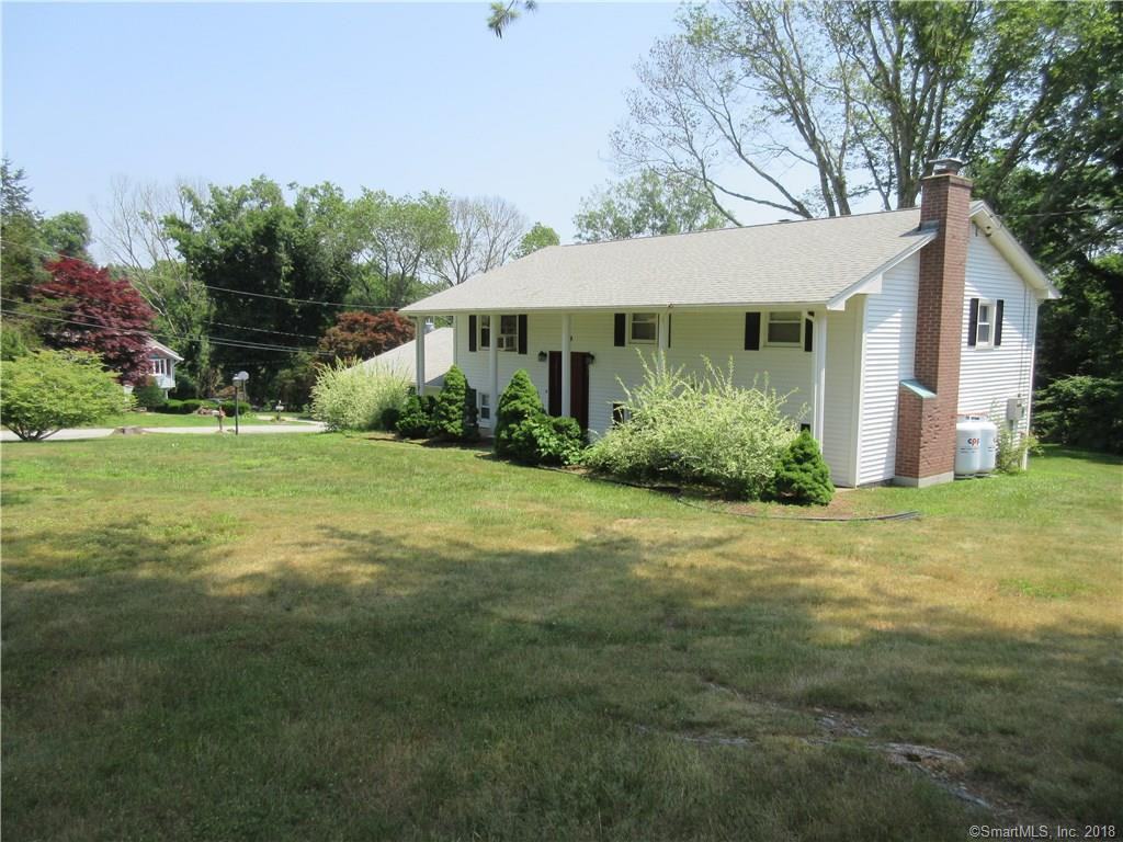 20 Overlook Dr - Photo 2 of 29