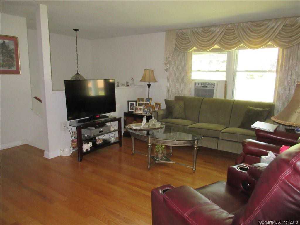 20 Overlook Dr - Photo 3 of 29