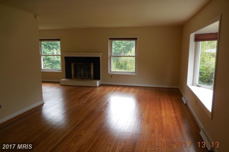 619 Broad Creek Drive - Photo 2 of 23