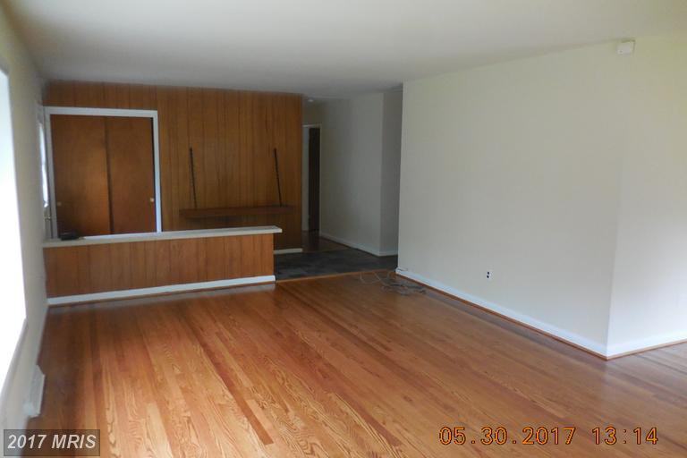 619 Broad Creek Drive - Photo 3 of 23