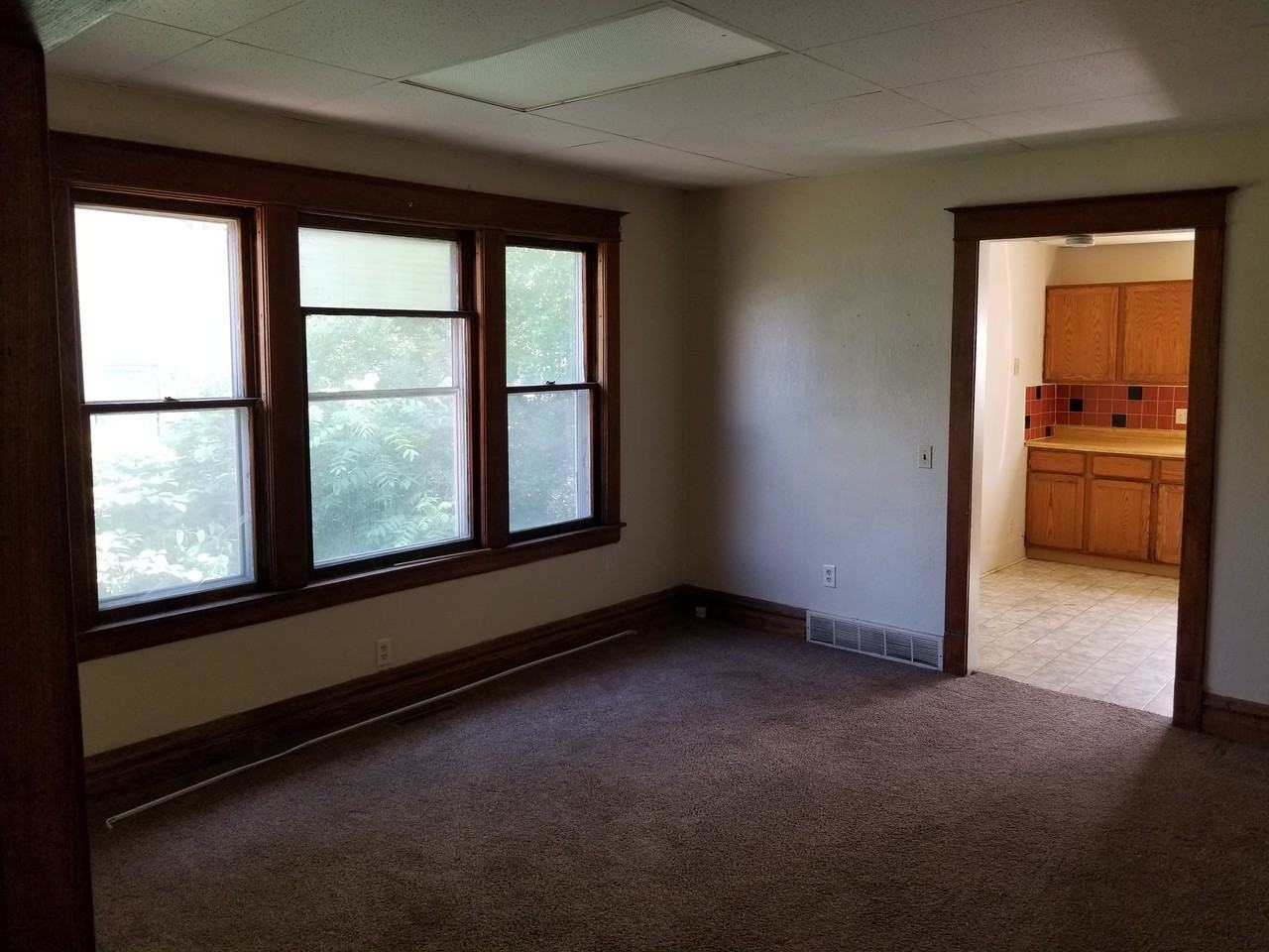 605 3rd Street NE - Photo 3 of 9