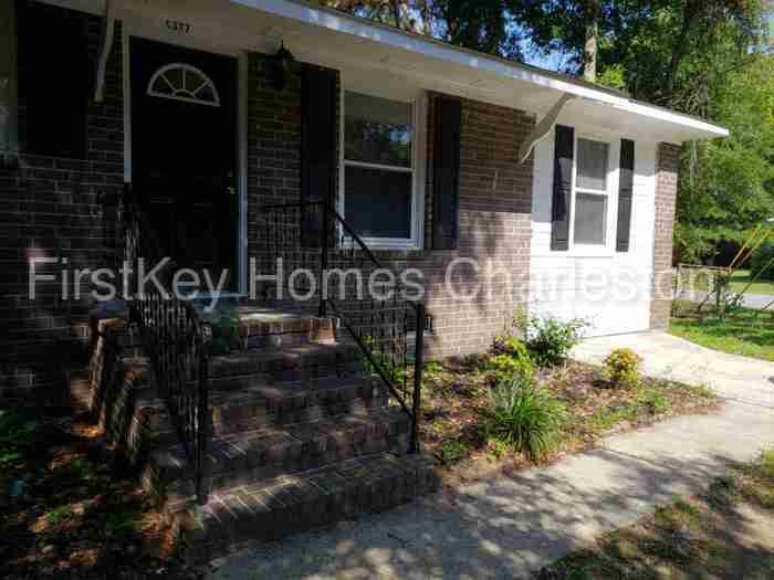 1377 Secessionville Rd - Photo 2 of 28