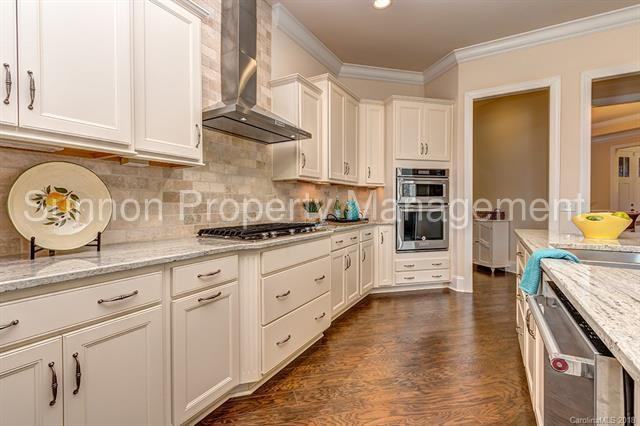 6111 Macdara Glenn Ct - Photo 2 of 36