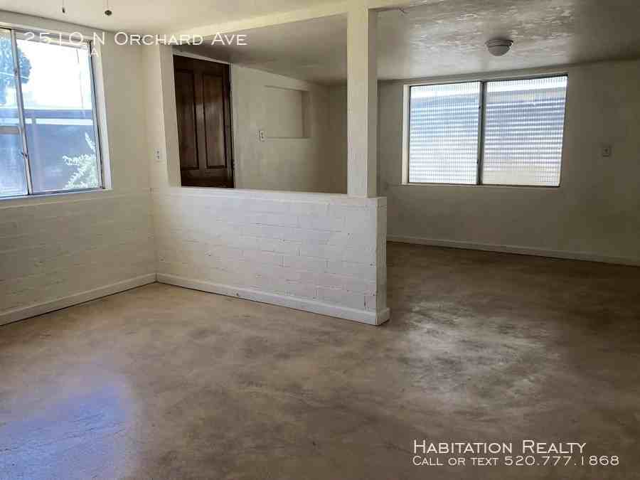 2510 N Orchard Ave - Photo 2 of 11