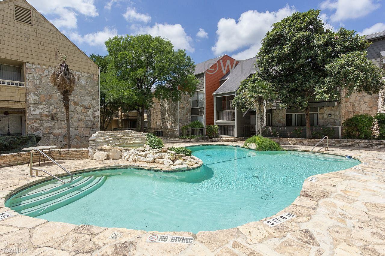 2600 N.E. LOOP 410 - Photo 2 of 20