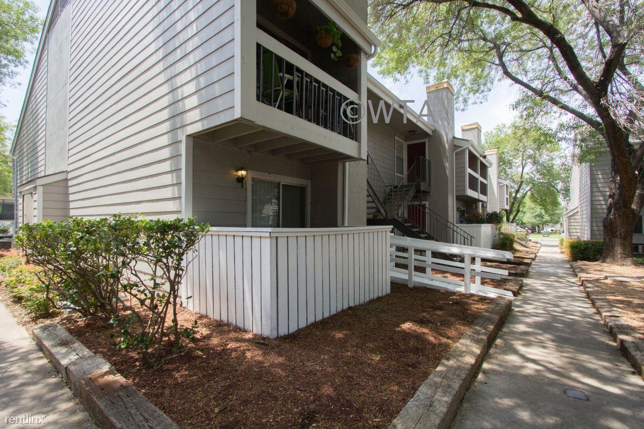 11845 West Ave - Photo 3 of 19
