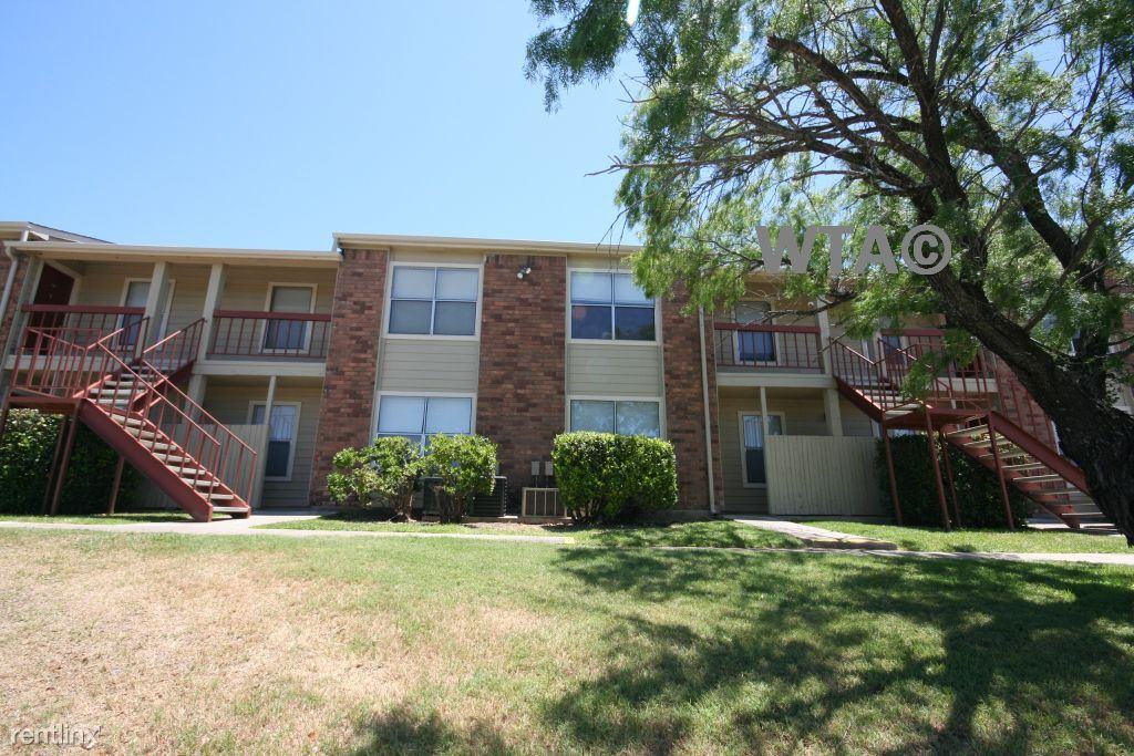 8711 CINNAMON CREEK DR - Photo 3 of 20