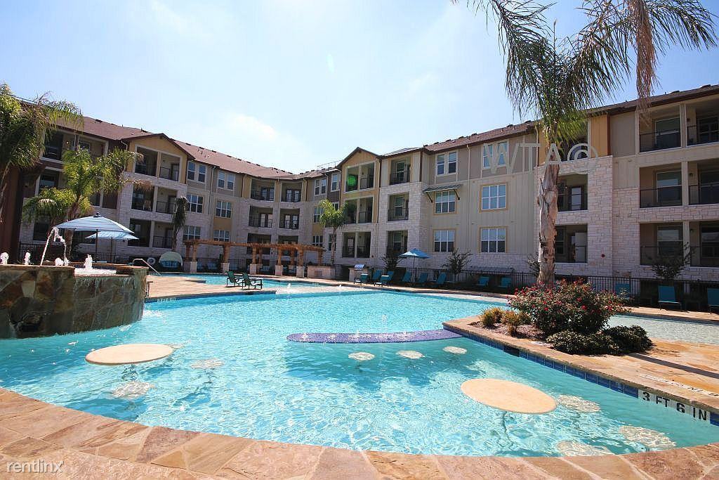 922 E. Sonterra Blvd. - Photo 2 of 20