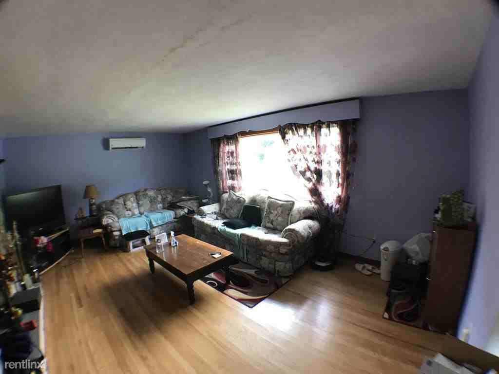 847 Baldwin St - Photo 3 of 16