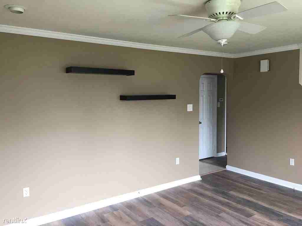 128 Park Ave - Photo 3 of 14