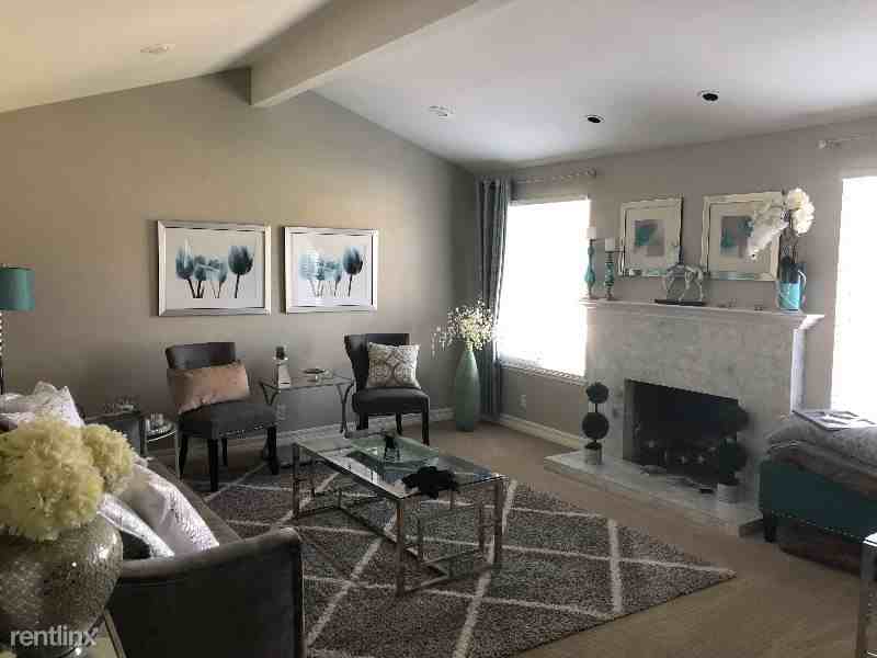 15425 Barcelona Ct - Photo 3 of 5