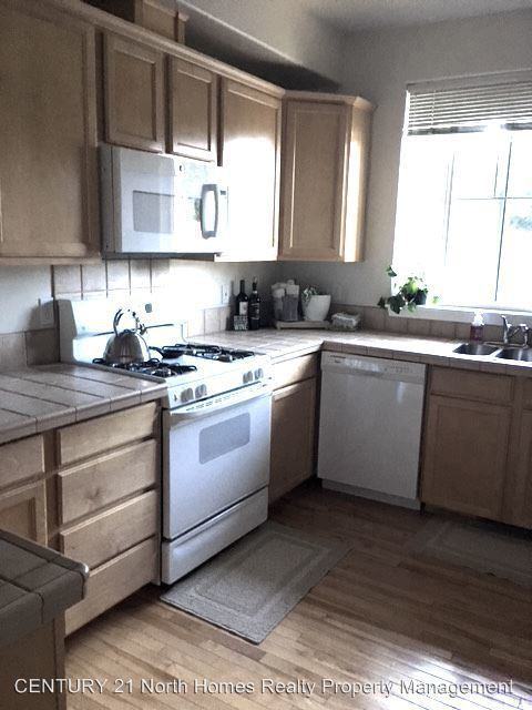 13015 NE 182nd St #B - Photo 2 of 9