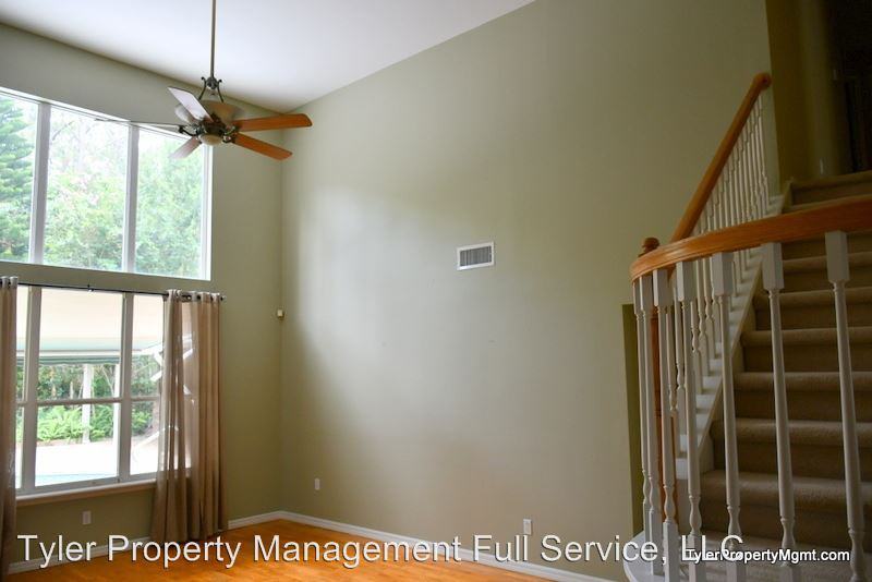 5 Foxhunter Flat - Photo 3 of 40