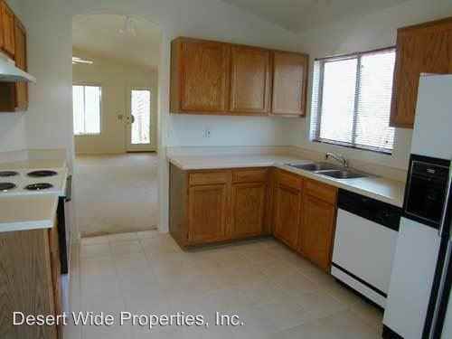 919 E Carla Vista Pl - Photo 3 of 11