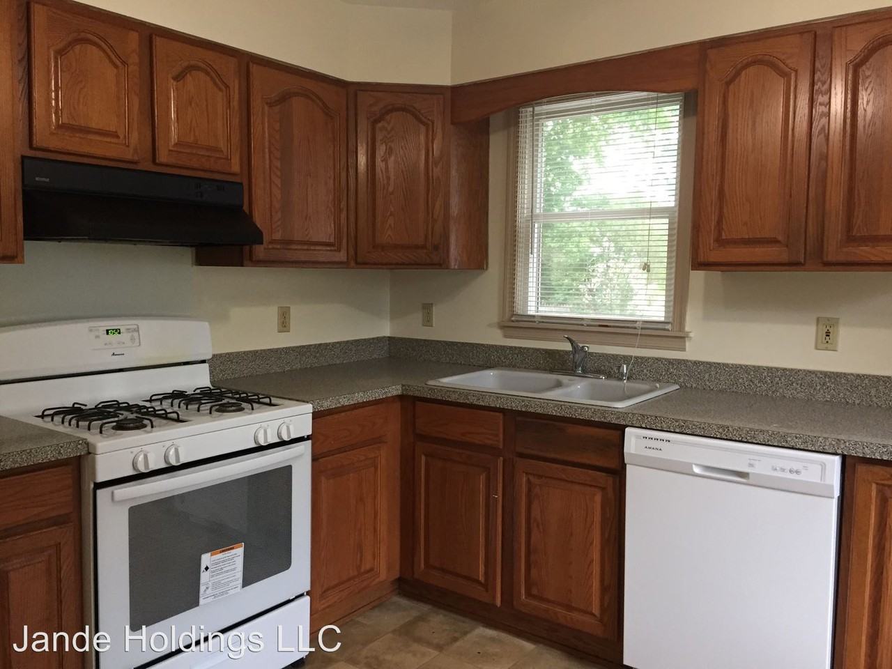 127 Ardsley Ave - Photo 2 of 15