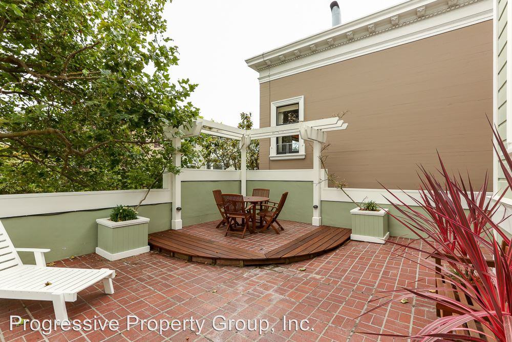 315 Laurel St - Photo 3 of 31