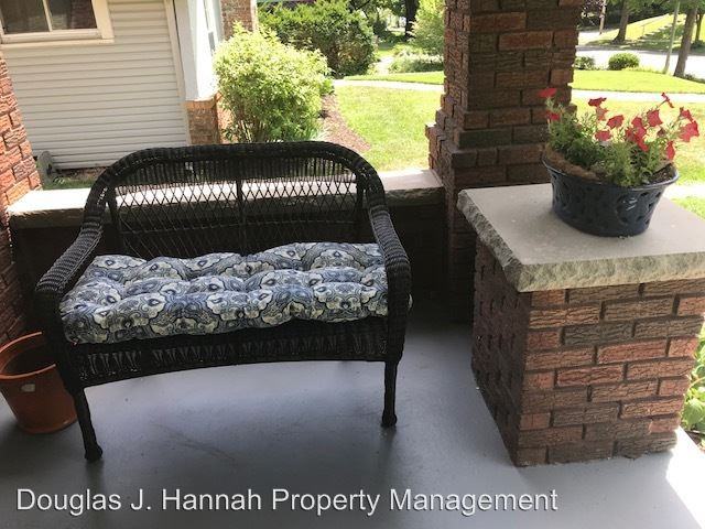 6151 Holmes St - Photo 3 of 16