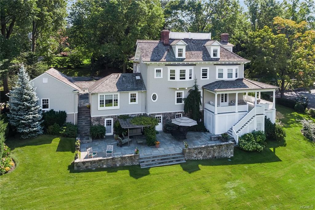 95 Evergreen Ave - Photo 3 of 30