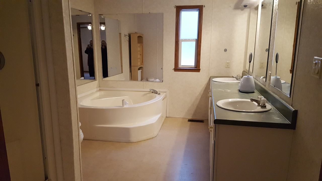 1201 Jacks Creek Road - Photo 3 of 7