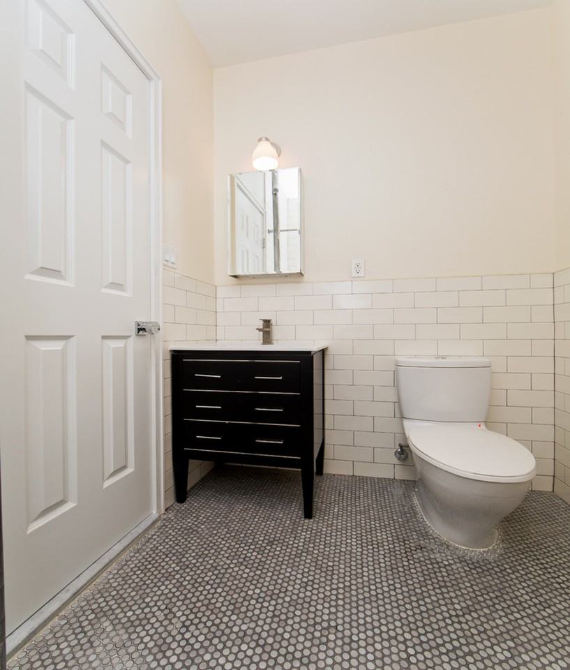 502 East 73rd Street - Photo 2 of 5