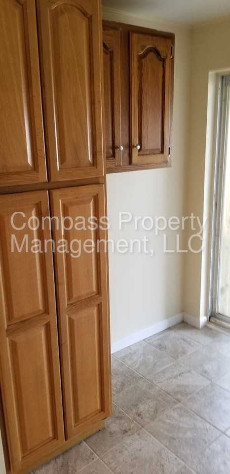 226 Charles St - Photo 2 of 22