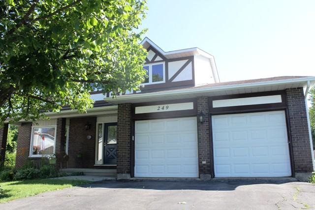 249 Kennedy Lane West - Photo 2 of 16