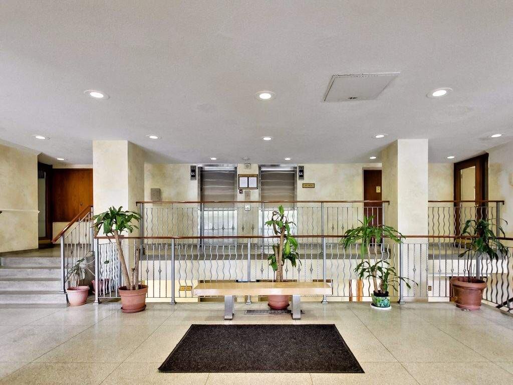 21 Lascelles Boulevard - Photo 2 of 9