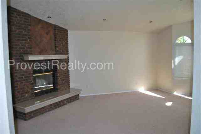 13590 Chinquapin Dr - Photo 3 of 7