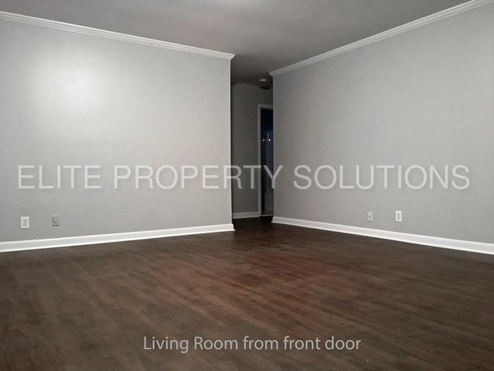 7103 Patten Ln - Photo 3 of 30