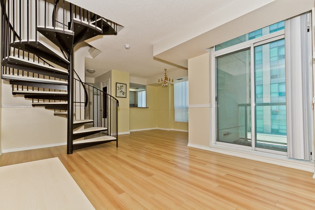 2565 Erin Centre Boulevard #499 - Photo 2 of 11