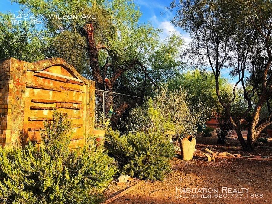 3424 N Wilson Ave - Photo 3 of 10