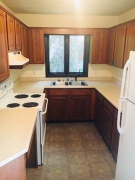 1543 11th Ave SE - Photo 2 of 16