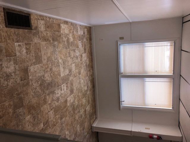 1014 Baltimore Ave - Photo 2 of 7