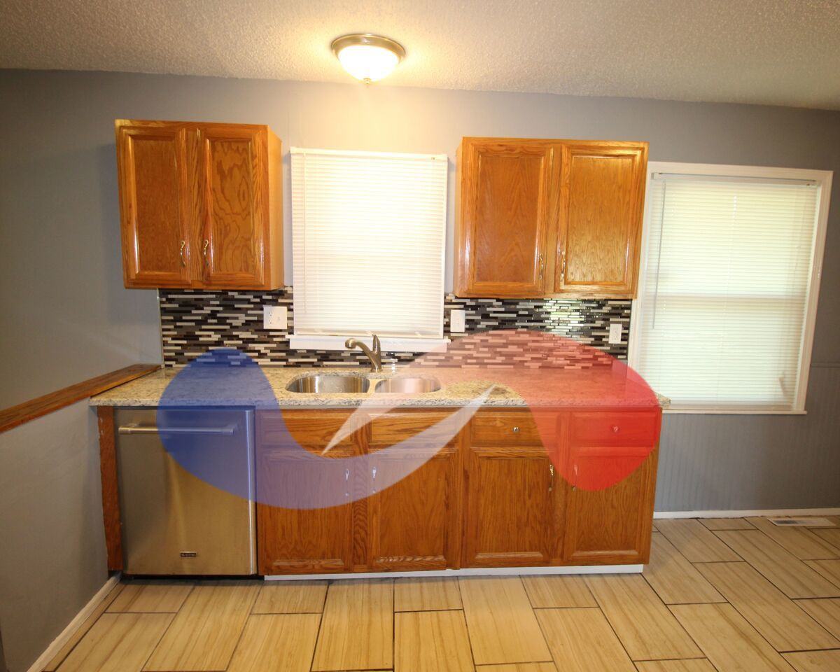 13629 Applewood Dr - Photo 3 of 12