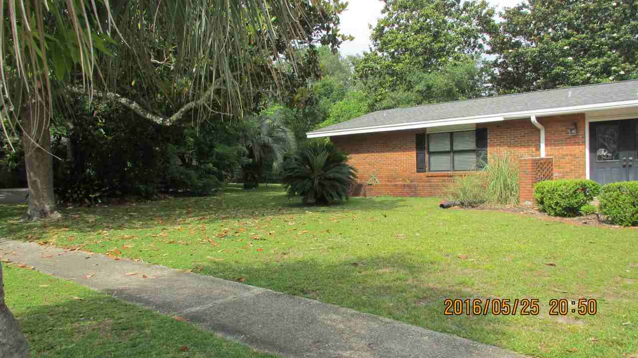 657 Merioneth Dr NE - Photo 3 of 32