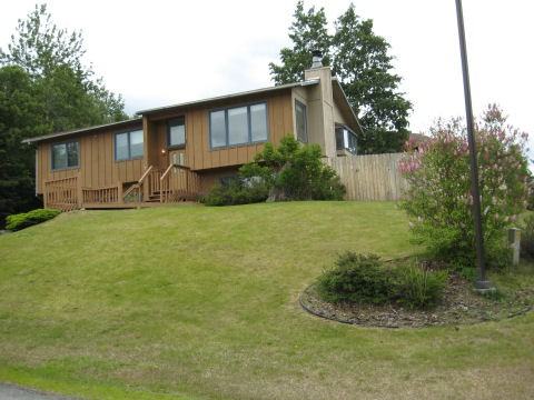 9815 Gravina Cir - Photo 2 of 7