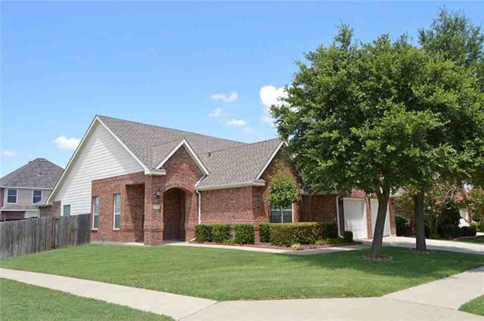 5408 Raincrest Dr - Photo 2 of 24