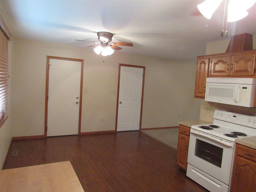 409 E 5th St - Photo 3 of 14