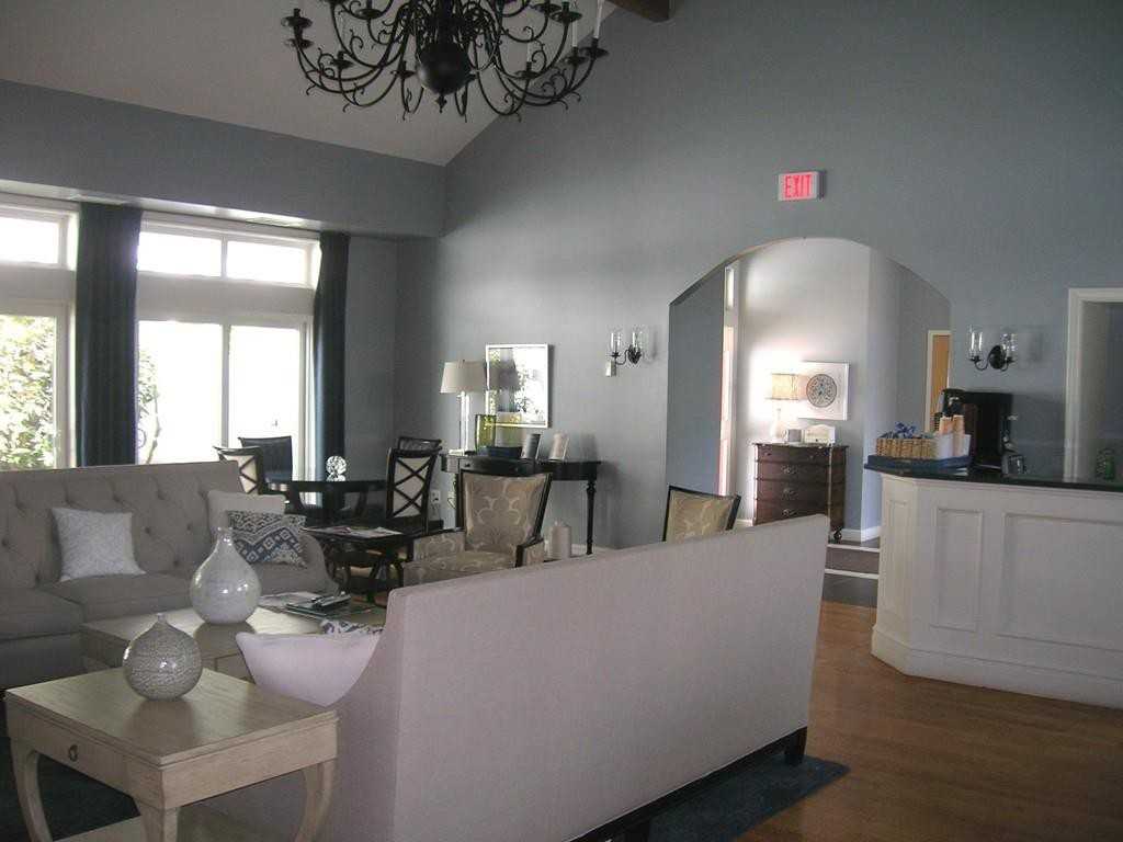 401 Katahdin Dr - Photo 3 of 6