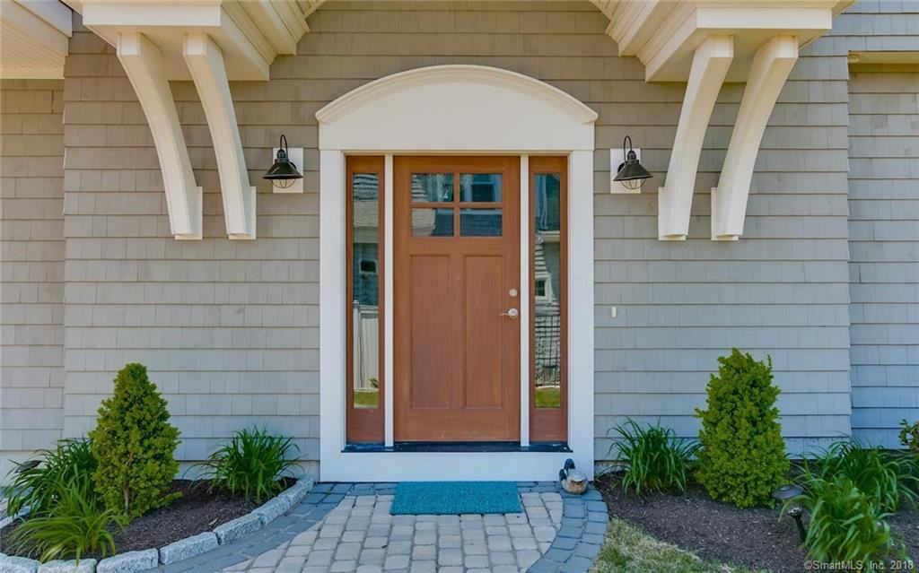 28 Vineyard Ave - Photo 2 of 14