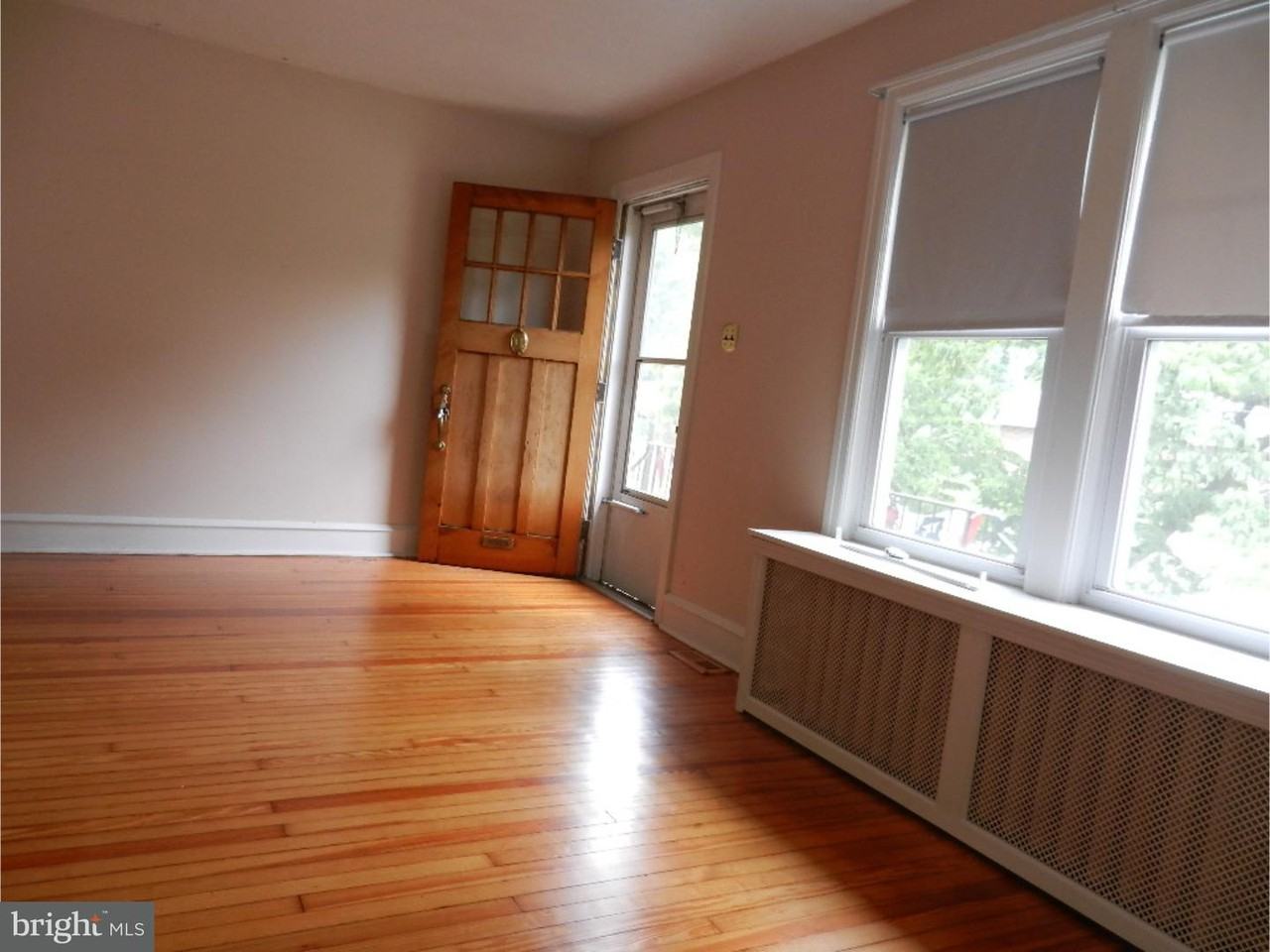 806 Morgan Ave - Photo 2 of 19