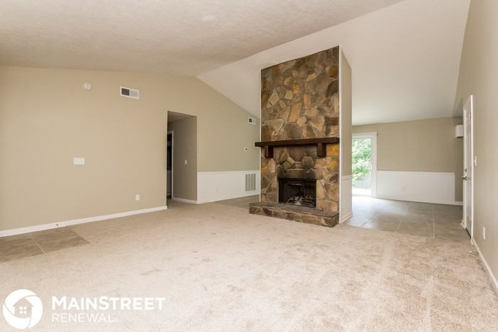 293 W Junction Ct NW - Photo 3 of 15
