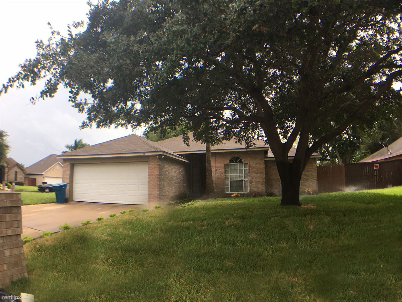 5913 N 36th St - Photo 2 of 10