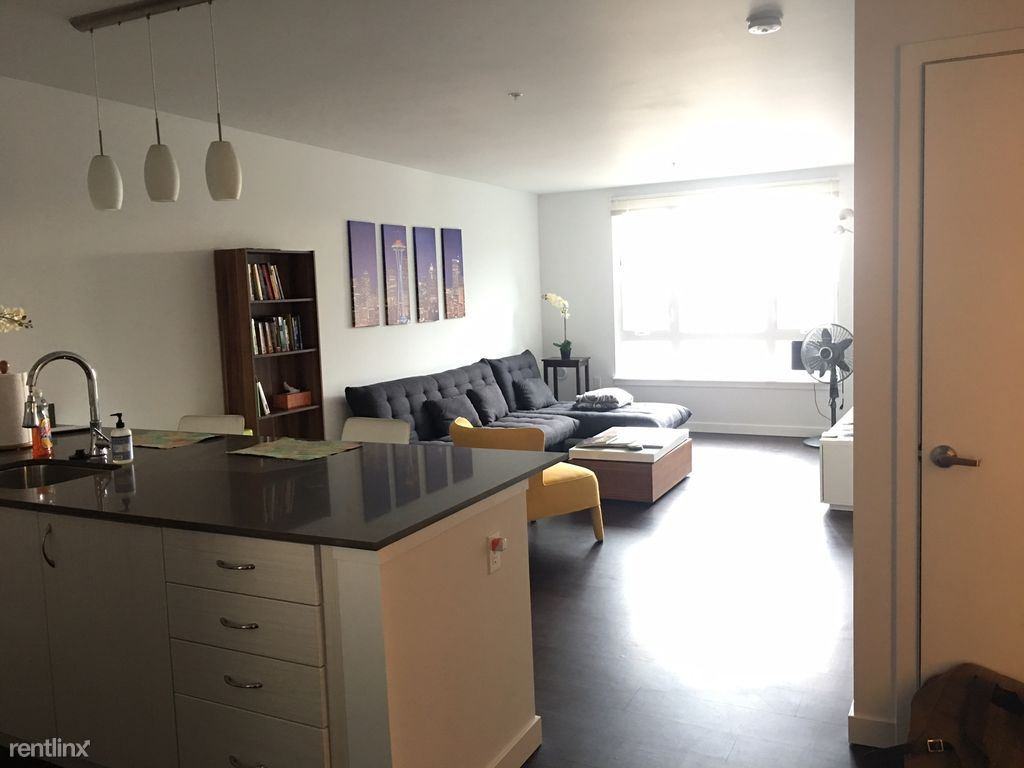 111 Washington St NE - Photo 3 of 5