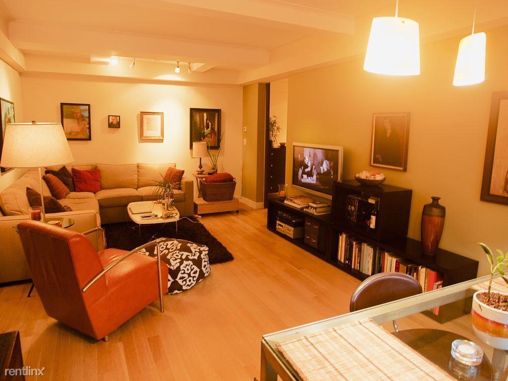 906 Nueces St - Photo 2 of 8